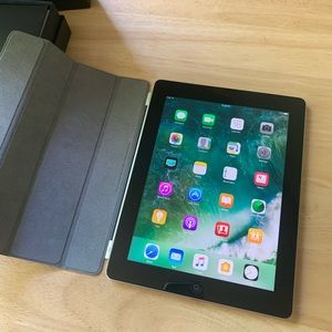 Cadillac Apple iPad 16 GB 4th Gen with Case